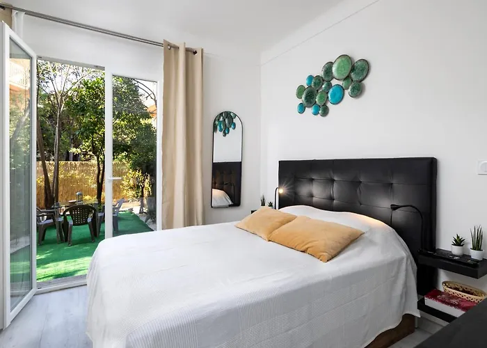 Bord De Mer- Avec Jardin *