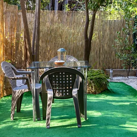 Apartment Bord De Mer- Avec Jardin *