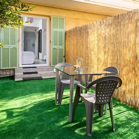 Bord De Mer- Avec Jardin 아파트